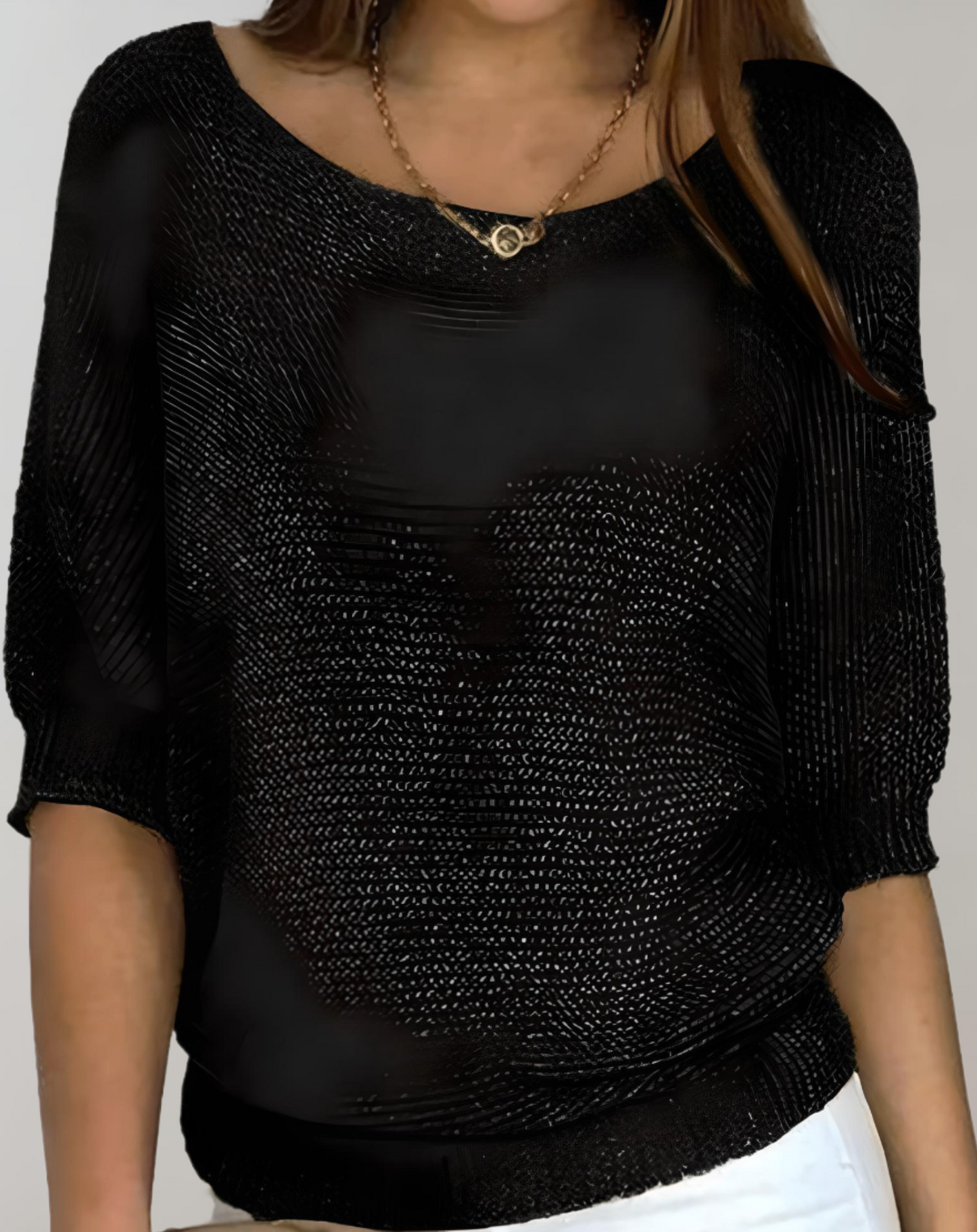 Eloura-Moda | Beautiful fitted sweater with a round neckline and straight sleeves to medium length