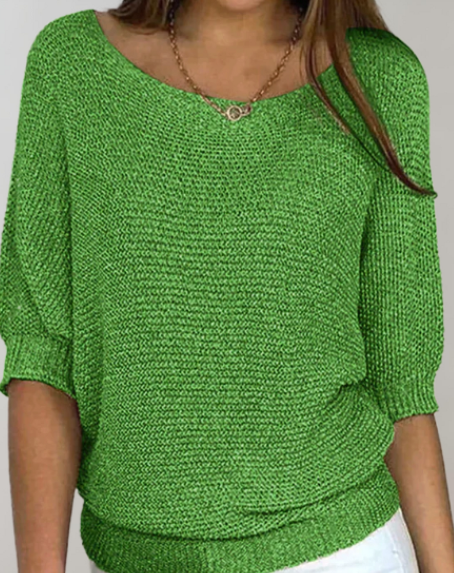 Eloura-Moda | Beautiful fitted sweater with a round neckline and straight sleeves to medium length